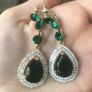 Emerald Earrings 💚